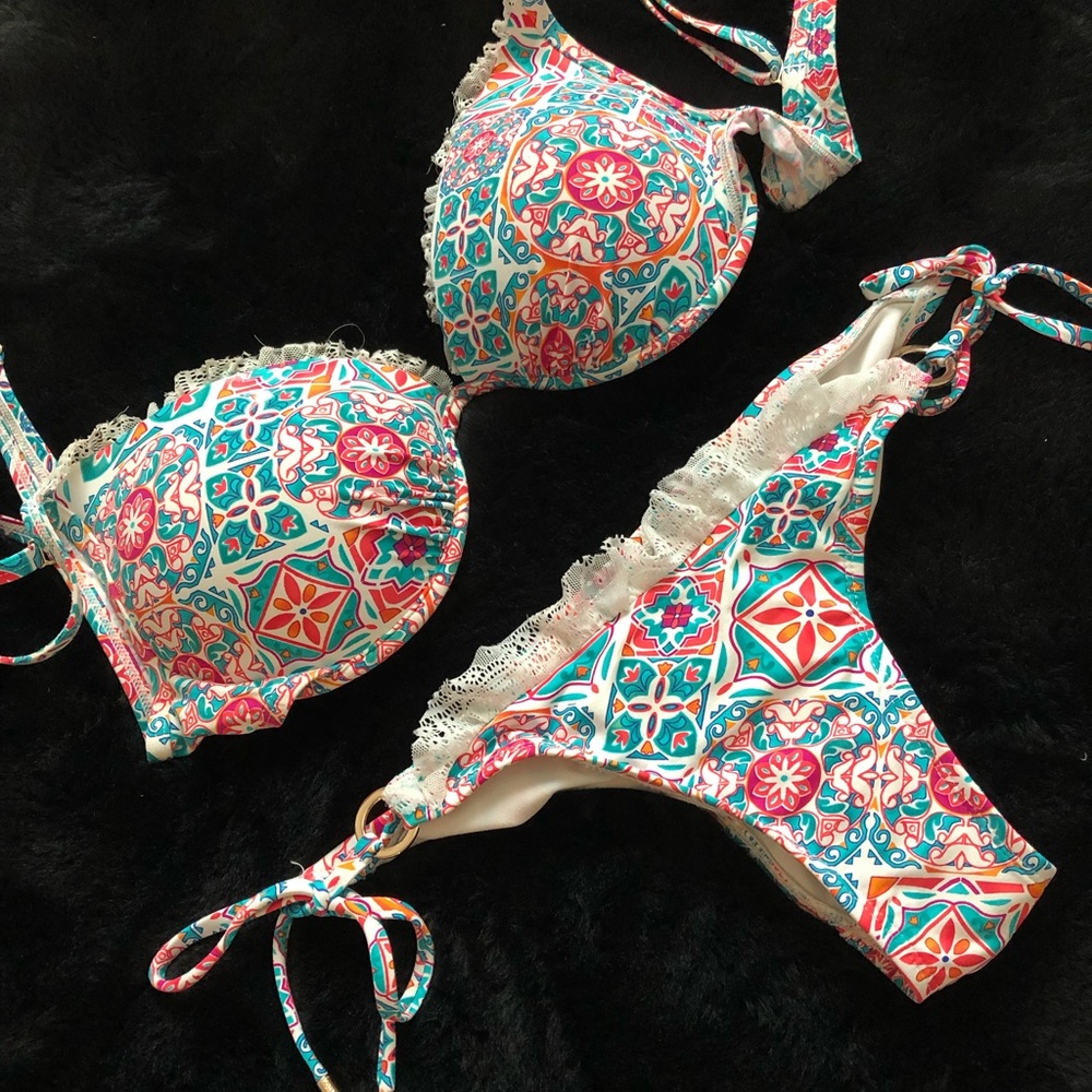 Kenzie Bikini Top Lg bottom M